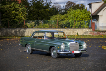 Mercedes Benz 250 SE