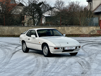 Porsche 924S