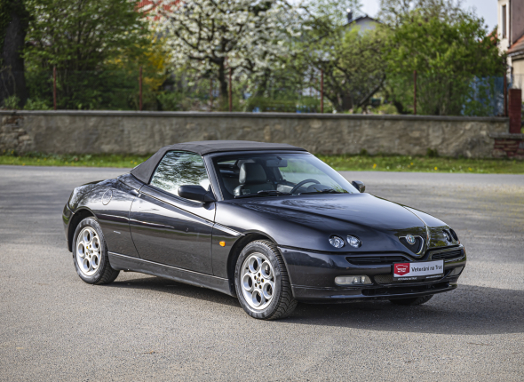 Alfa Romeo Spider 916