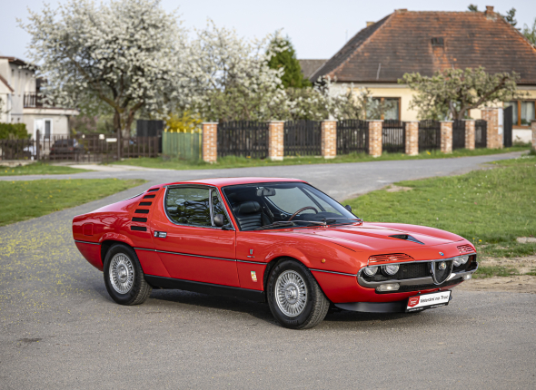 Alfa Romeo Montreal